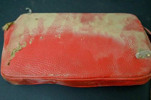 Μία χαμένη γυναικεία τσάντα του 1950 αποκαλύπτει πώς ήταν στα αλήθεια η ζωή εκείνη την εποχή