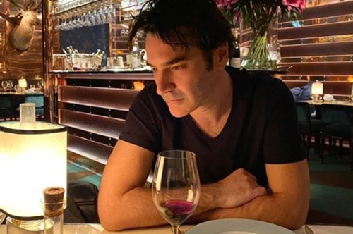 «Δε μπορούσα να γράψω, χώρισα και έπαθα κατάθλιψη»: Ο Χριστόφορος Παπακαλιάτης σε μια νέα συνέντευξη