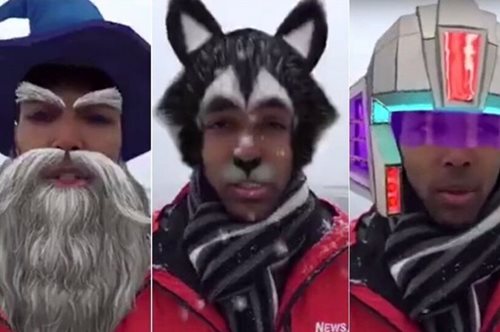 Ρεπόρτερ βγαίνει στον αέρα μέσω του Facebook Live με μούσια και καπέλο μάγου