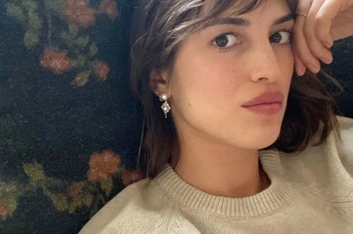 Χρώματα, λουλούδια, γιακάδες, υπέροχα κουμπιά.8 πλεκτά της άνοιξης που είναι καλύτερα απ'του χειμώνα