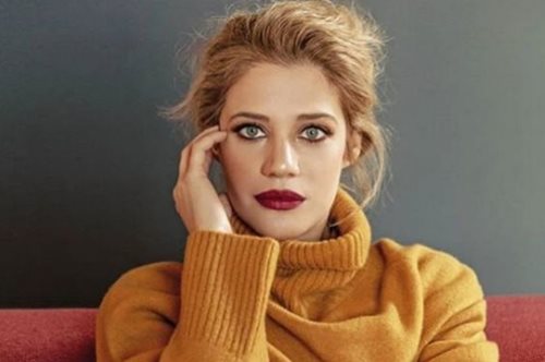 Η Τζένη Θεωνά φωτογραφίζει τον γιο της να παίζει με τον μπαμπά του και το Instagram λιώνει 