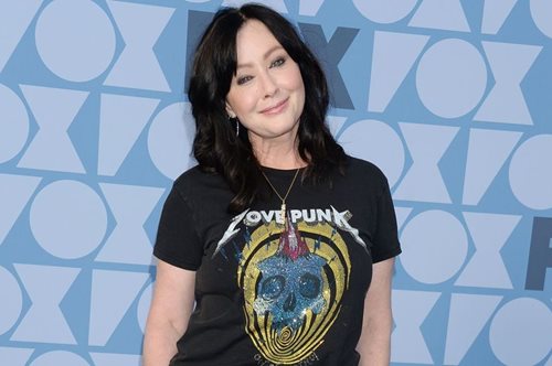 «Ζω την κάθε μέρα».Η Σάνεν Ντόχερτι λέει πώς φροντίζει τον εαυτό της στη μάχη με τον καρκίνο