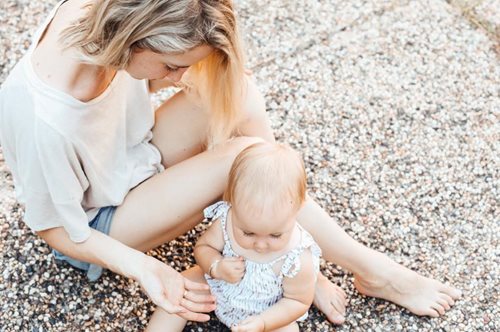 Πώς έγινα μαμά σε μόλις επτά μέρες: Η αληθινή ιστορία μιας ιδιωτικής υιοθεσίας 