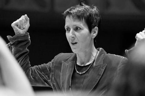 Κωνσταντία Γουρζή: Μια Ελληνίδα η πρώτη γυναίκα που διευθύνει ορχήστρα στη Βιέννη
