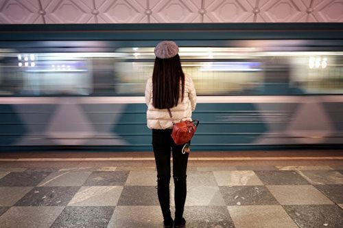 Δωρεάν διαφυγή από το περιβάλλον κακοποίησης προσφέρουν τα βρετανικά σιδηροδρομικά δίκτυα