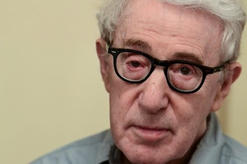 Ακυρώνεται η έκδοση του βιβλίου του Γούντι Άλεν μετά από σφοδρές αντιδράσεις της οικογένειάς του 