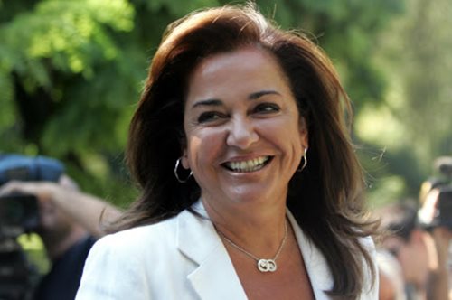 «Η Ντόρα και το Ντοράκι». Η τρυφερή φωτογραφία της Ντόρας Μπακογιάννη με την εγγονή της