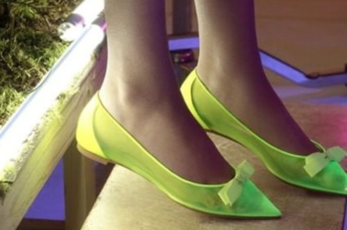 Αυτά είναι τα ιδανικά flat παπούτσια που θα σε βγάλουν ασπροπρόσωπη στις καθημερινές σου εμφανίσεις