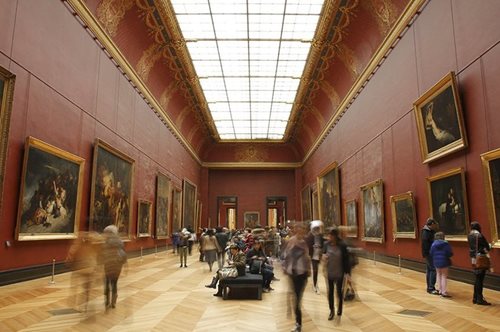 Περιηγηθείτε εικονικά στα μεγαλύτερα μουσεία του κόσμου από τον καναπέ σας