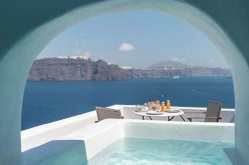 Κλείνουν τα ξενοδοχεία στην Ελλάδα μέχρι τέλη Απρίλη στη μάχη κατά του κορονοϊού 