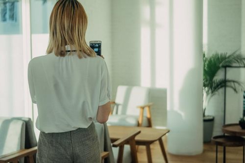 Απαγόρευση κυκλοφορίας: Που και πώς θα στέλνετε τα SMS για να μετακινηθείτε και τι θα γράφουν