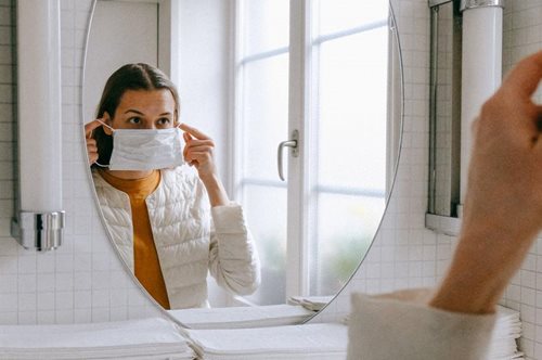 «Δεν υπάρχει καμία ένδειξη για μαντζούνια»: 16 οδηγίες για άτομα με αυτοάνοσα νοσήματα