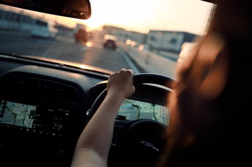 «Περίπτωση εργαζομένου που δεν οδηγεί»: Δέκα χρήσιμες διευκρινίσεις για την απαγόρευση κυκλοφορίας 