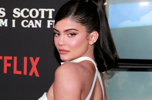 Η Κάιλι Τζένερ προσφέρει αστρονομικό ποσό για τη μάχη κατά της πανδημίας