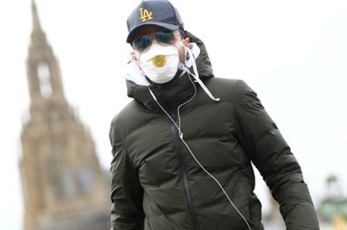 Ο λόγος που ο κορονοϊός σκοτώνει πιο πολλούς άνδρες από γυναίκες