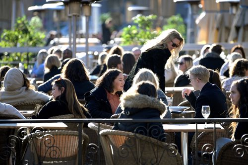 «Θα χάσετε αγαπημένα πρόσωπα»: Ο πρωθυπουργός της Σουηδίας προετοιμάζει τους πολίτες