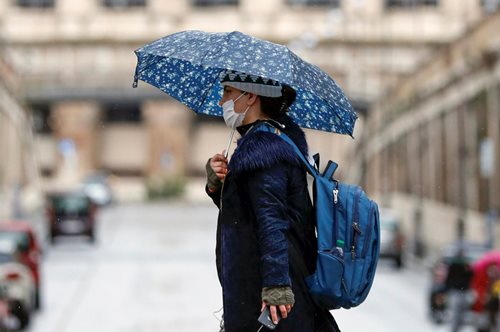 «Eίμαι ο κορονοϊός. Ήρθα για να σας θυμίσω τι πραγματικά σημαίνει ζωή»