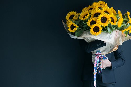 Αν κάποιος άγνωστος σας χαρίσει ξαφνικά λουλούδια, μάλλον θα είναι από το Secret Garden