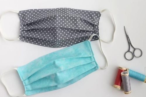 «Μοδίστρες Άμεσης Ανάγκης» απ' όλη την Ελλάδα ενώνονται και ράβουν μάσκες