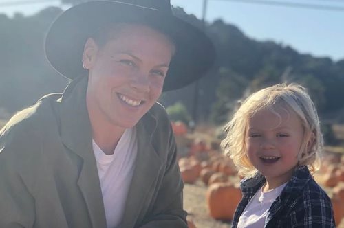 «Ήταν πιο εύκολο για εμάς να κάνουμε το τεστ γιατί είμαι αναγνωρίσιμη» Η εξομολόγηση της Pink