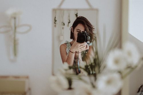 Καραντίνα: Πώς η κοινωνική απόσταση παραέγινε κοινωνική