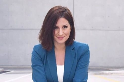 Έγκυος η Νίκη Λυμπεράκη: Η παρουσιάστρια περιμένει το πρώτο της παιδί 