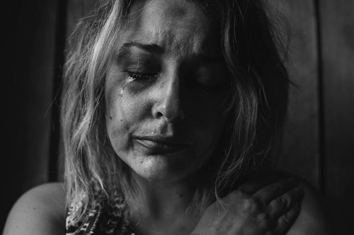 «Μάσκα-19»:  Αυτός είναι ο διεθνής κωδικός για τα θύματα ενδοοικογενειακής βίας