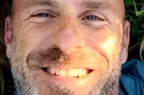 «Όλη αυτή η ιστορία σε έκανε καλύτερο άνθρωπο;»: Το κείμενο που έγινε viral στο φέισμπουκ 