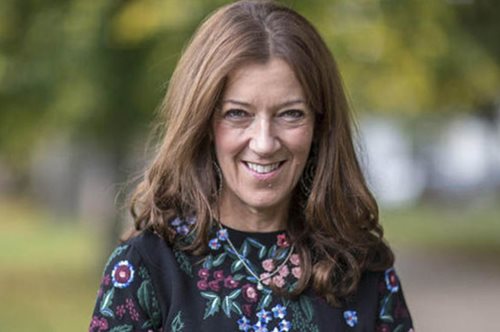 «Μακάρι να είχαμε κι εμείς έναν Τσιόδρα στην Αγγλία». Η Βικτόρια Χίσλοπ μιλάει για την Ελλάδα