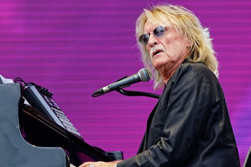 Έφυγε από τη ζωή ο Γάλλος τραγουδιστής Κριστόφ