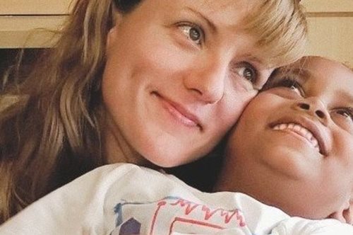 Η Μαρία άνοιξε το δρόμο στις Ελληνίδες που θέλουν να υιοθετήσουν παιδί από την Αιθιοπία