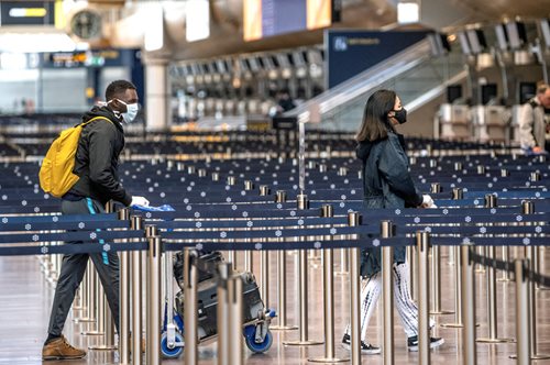 To μέλλον των αερομεταφορών: Η Emirates βρήκε τον τρόπο να ταξιδεύουμε με ασφάλεια εν μέσω πανδημίας
