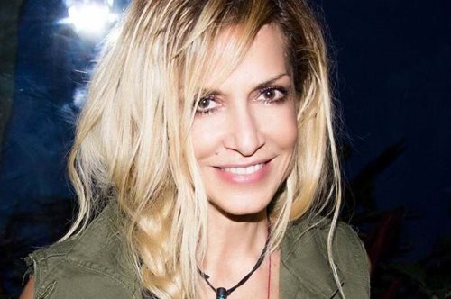 Η Άννα Βίσση ερμηνεύει τις επιτυχίες της σε μια ξεχωριστή εκπομπή την Πρωτομαγιά όσο #ΜένουμεΣπίτι