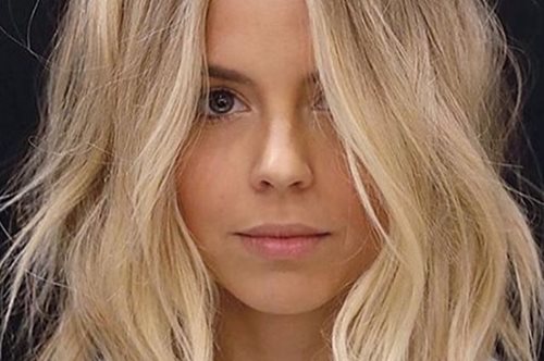 6 χτενίσματα των 60 δευτερολέπτων: Πάντα κομψή με δυο κινήσεις 