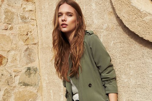 Η πιο στιλάτη καπαρντίνα της Άνοιξης κοστίζει λιγότερο από 50€