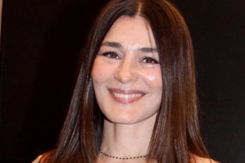 «Νομίζετε ότι τα κατάφερα;» -Η Μαρία Ναυπλιώτου κουρεύτηκε μόνη της και δεν μας το προτείνει