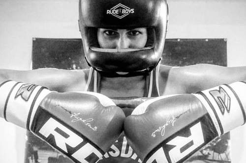 «Θέλω να μπαίνω στο ρινγκ και να το χαίρομαι»: Η Ελληνίδα πυγμάχος ξέρει τι σημαίνει παλεύω στη ζωή