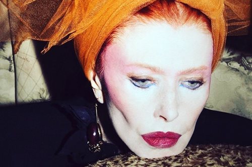 «Η αυτοπεποίθηση έρχεται με τα χρόνια»: Η 79χρονη καλλονή θέλει να μοιραστεί μαζί μας όσα ξέρει  