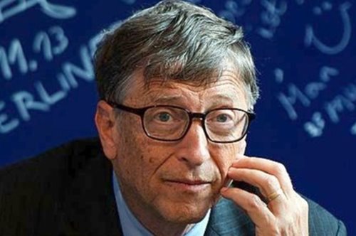 O Μπιλ Γκέιτς προβλέπει ότι το εμβόλιο μπορεί να είναι έτοιμο σε 2 χρόνια 