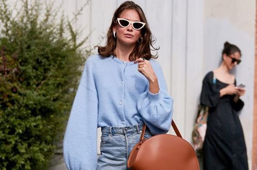 Στη σύγχρονη εποχή οποιοδήποτε άλλο φαντάζει άκυρο. Oι ειδικοί μιλούν μόνο για ένα τζιν παντελόνι