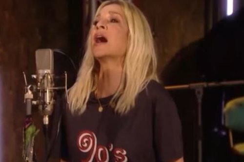 «Θα μάθεις να τραγουδάς;»: Η ιστορία πίσω από το Δώδεκα και ο διάλογος με τον Νίκο Καρβέλα  