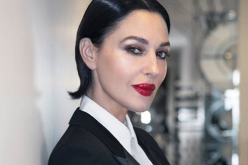 Οι καλύτερες πούδρες προσώπου για γυναίκες άνω των 50