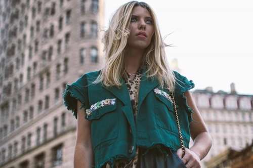 10 ρούχα και αξεσουάρ που πρέπει να έχουν οι 30+ γυναίκες στην γκαρνταρόμπα τους