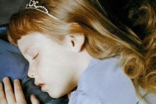 Ποια διάσημη φωτογραφήθηκε για πρώτη φορά στην διαφημιστική καμπάνια της Blumarine το 1992; 