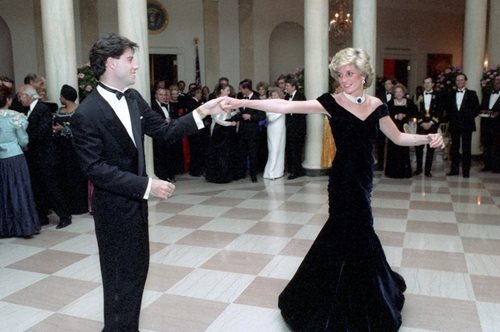 Οι απίστευτες και σπάνιες φωτογραφίες της 24χρονης Νταϊάνα με τον Τραβόλτα