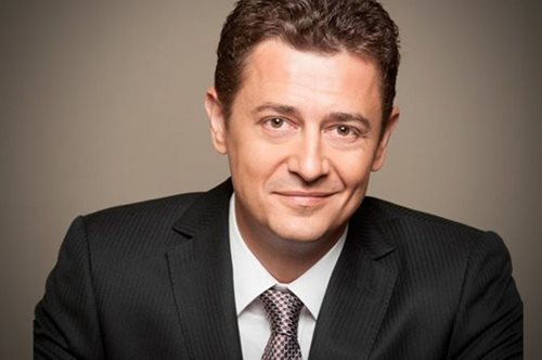 Η απάντησή του στα σχόλια που δέχτηκε για την ατάκα «στα 12 θα κλείσω τις κόρες μου σε μοναστήρι»