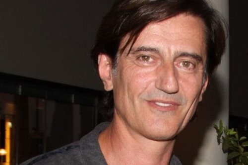 «Και εσύ έχεις μείνει σαν βλάκας». Η φωτογραφία του Θοδωρή Κουτσογιαννόπουλου με τη Μίλα Γιόβοβιτς