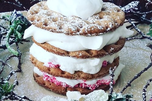 Η Ελένη Σαβιολάκη βλέπει τη ζωή διαφορετικά και κυρίως πιο γλυκιά