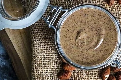 Υπάρχουν τόσοι πολλοί τρόποι να τα απολαύσεις- Φτιάξε μόνη σου τέλεια βούτυρα από ξηρούς καρπούς