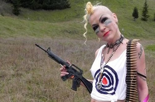 Κρις Έβανς: Φανταζόσουν την εγγονή του Στάλιν τόσο μυστήριο τρένο;